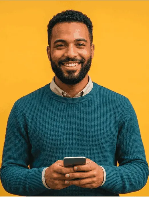 Passageiro conectado no ChatBus enquanto aguarda o ônibus